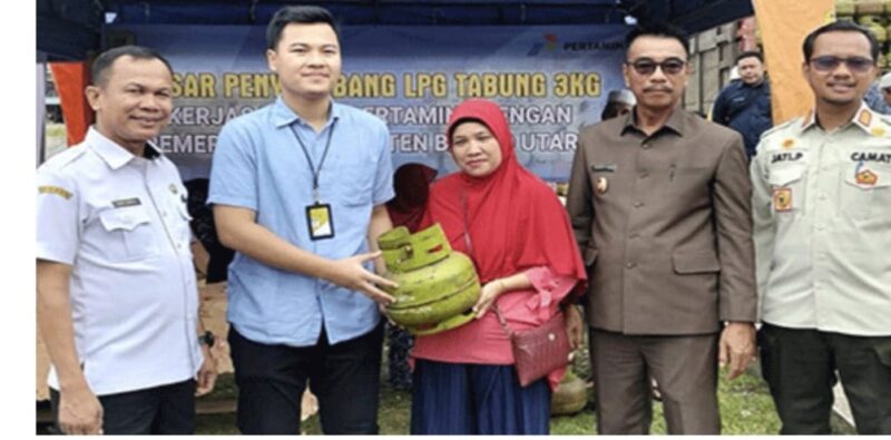 Pasar murah digelar Pemkab Barito Utara dan Pertamina di Muara Teweh, Rabu 2 November 2022 (Tegak Lurus)