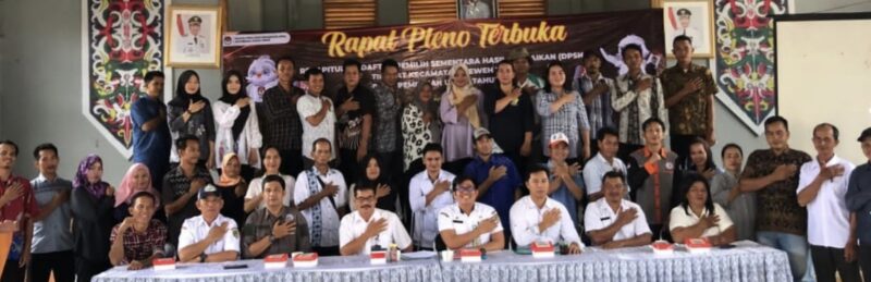 PPK Teweh Timur memplenokan  rekapitulasi Daftar Pemilih Sementara Hasil Perbaikan (DPSHP) pemilu 2024 di Benangin, Rabu 10 Mei 2023 (Ist/Tegak Lurus) 