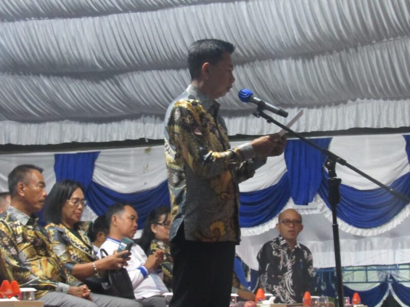 Bupati Barito Utara Nadalsyah membuka Pesparawi XIII di Lampeong Jumat 17 Agustus malam (tegaklurus) 