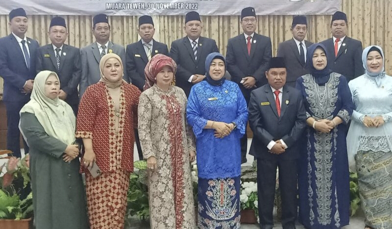 Para anggota DPRD Kabupaten Barito Utara (tegaklurus.net)