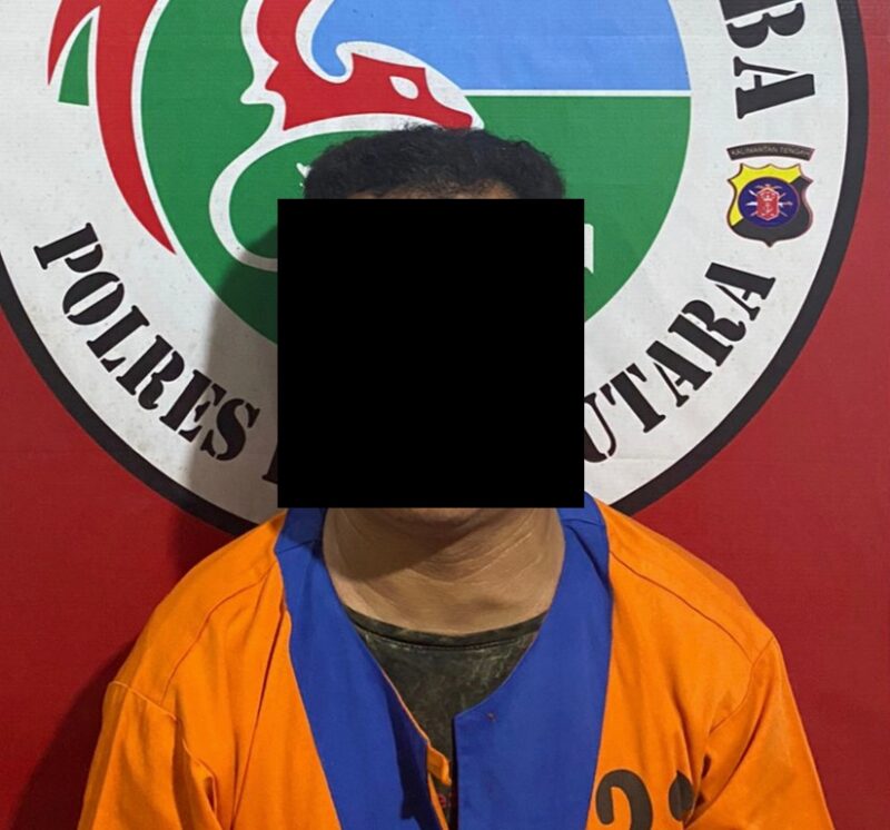 Tersangka Amad ditangkap bersama barbuk sabu 25,03 gram di dekat bekas Lokalisasi Merong, Jumat 24 November 2023 malam. (Istimewa)