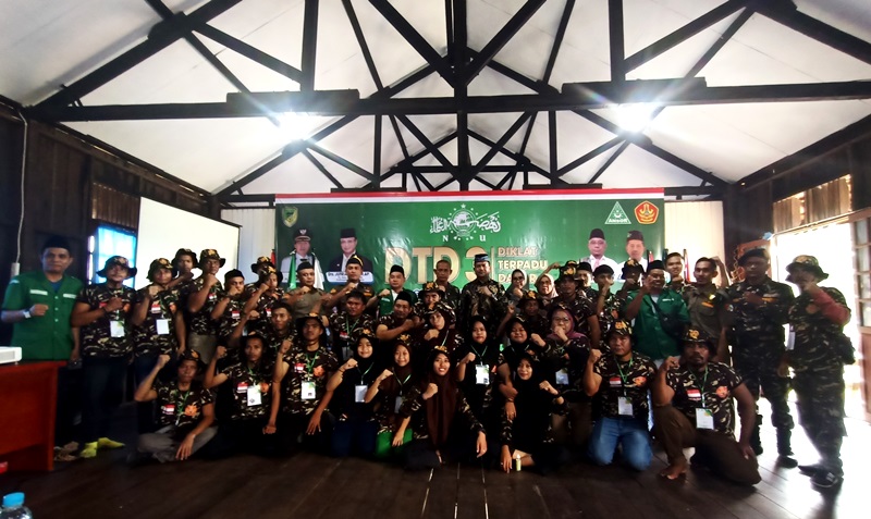 Asisten Sekda Bidang Perekonomian dan Pembangunan, Gazali Montallatua  atas nama Pj Bupati membuka Diklat PC GP Ansor, Sabtu 30 Desember 2023.(tegaklurus.net/dor abrams he) 