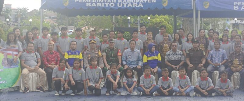 Pj Bupati Barito Utara, Forkopimda, kelpala OPD, dan kontingen Barito Utara ke FTIK ke-XII tingkat Kalteng, Sabtu 16 Desember 2023.(tegaklurus.net/melki)