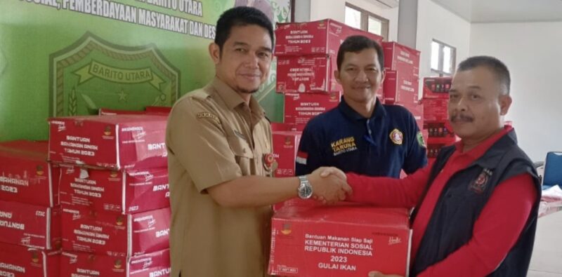 Kementerian Sosial RI melalui Direktorat Perlindungan Sosial Korban Bencana Alam (Dit PSKBA) menyerahkan ribuan paket bantuan buat warga terdampak banjir di Barito Utara, Sabtu 27 Januari 2024.(ist)