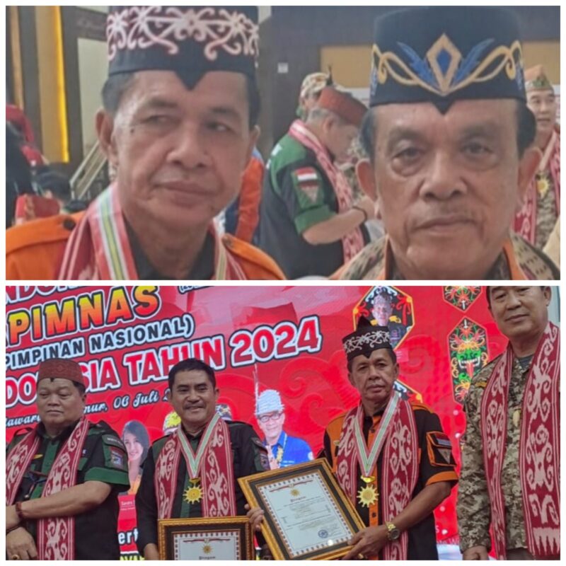 Wakil Ketua I DPRD Kalteng, tokoh asal Kotawaringin, Abdul Razak bertemu tokoh Gerdayak DAS Barito, Suria Baya, Sabtu 6 Juli 2024 (atas).
Suria Baya menerima penghargaan Gerdayak (bawah) .(dok tegaklurus.net)