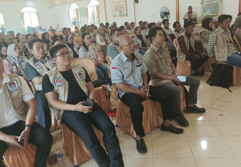 Komisi Pemilihan Umum (KPU) Kabupaten Barito Utara melaksanakan Training of Trainer (ToT) bagi 45 orang Panitia Pemilihan Kecamatan (PPK) dan 309 anggota Panitia Pemungutan Suara (PPS) se-Kabupaten Barito Utara, 3-6 November 2024.(tegaklurus.net/dor abram)