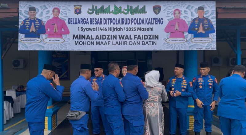 Personel Ditpolairud Polda Kalteng menggelar halal bihalal setelah libur Idul Fitri. Acara ini bertujuan mempererat silaturahmi dan memupuk rasa kekeluargaan antarpersonel di Sampit, Kalimantan Tengah, Kamis, 17 April 2025.(ist : Ditpolairud Polda Kalteng) 