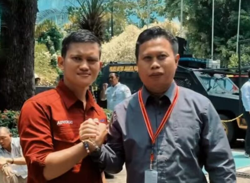 Anggota tim kuasa hukum paslon nomor urut 2, AGI-SAJA, Jubendri Lusfernando dan koleganya, Roby Cahyadi.(ist/dok pribadi Jubendri di FB)
