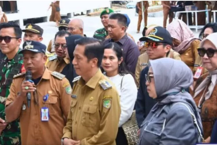 Penjabat (Pj) Bupati Barito Utara Muhlis, beserta jajaran dan unsur Forkopimda menghadiri beberapa rangkaian kegiatan di Kecamatan Montallat dan Gunung Timang, Selasa, 18 Februari 2025.(ist : Diskominfosandi Barito Utara)  