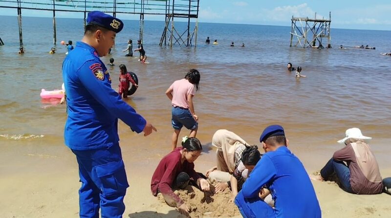 Personel Ditpolairud Polda Kalteng di Mako Perwakilan Samuda melakukan patroli dan mengamankan obyek wisata Pantai Ujung Pandaran, Kabupaten Kotim. Kamis, 15 Mei 2025.(ist/Ditpolairud Polda Kalteng) 
