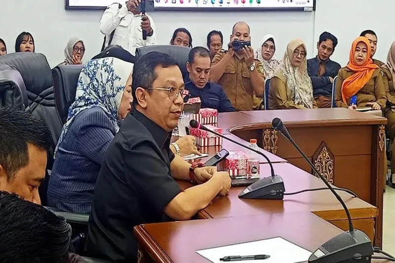 Ketua Komisi II DPRD Barito Utara Taufik Nugraha, menyoroti transparansi dalam proses rekrutmen tenaga honorer di instansi Pemkab, Senin, 10 Februari 2025.(ist/tegaklurus.net)