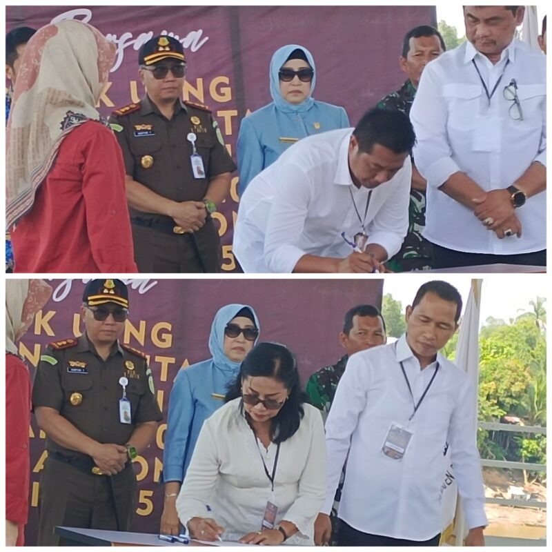 Paslon wabup nomor urut 1 Felix Tingan didampingi cabup Shalahuddin (atas) dan paslon wabup, nomor 2 Inriaty Karawaheni didampingi cabup Jimmy Carter (bawah), menandatangani deklarasi menolak politik uang, Senin, 17 Juni 2025.(melki/tegaklurus.net)
