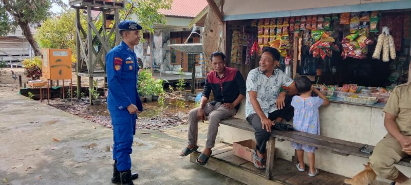 Ditpolairud Polda Kalteng melalui Mako Perwakilan Palangkau Lama, menyambangi desa binaan di perairan Kabupaten Kapuas, Kamis, 19 Juni 2025.(ist : Ditpolaitud Polda Kalteng)