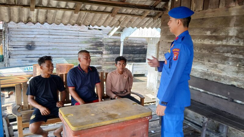 Ditpolairud Polda Kalteng, personel Mako Perwakilan DAS Jelai, mengimbau masyarakat memerangi dan memberangus narkoba, Rabu, 30 Juli 2025.(ist/Ditpolairud Polda Kalteng)