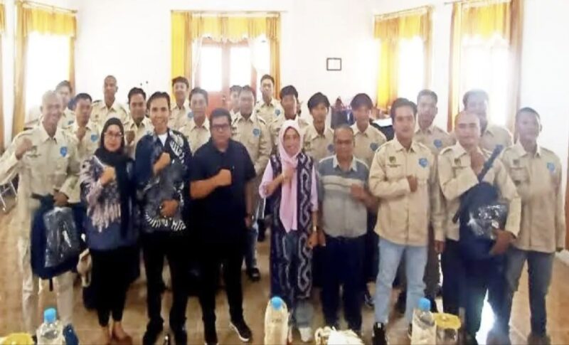 Dinas Tenaga Kerja, Transmigrasi, Koperasi (Disnakertranskop) dan UKM Barito Utara, melaksanakan pendidikan dasar (diksar) Gada Pratama 2025, guna peningkatan kompetensi sekuriti bekerja sama dengan PT Prima Sekuriti Indonesia Palangka Raya.(ist/tegaklurus.net) 
