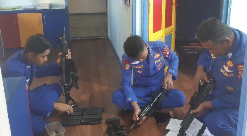 Mako Perwakilan Palangkau Lama Ditpolairud Polda Kalteng melaksanakan perawatan senjata api, Kamis (24/7/2025).(ist/Ditpolairud Polda Kalteng)
