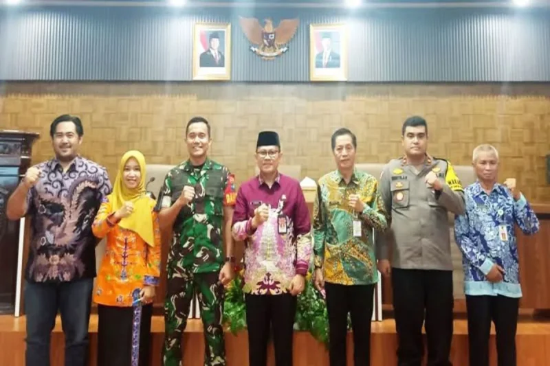Pemkab Barito Utara menandatangani adendum NPHD guna pelaksanaan PSU pemilihan bupati dan wakil bupati Barito Utara 2024 tindak lanjut putusan Mahkamah Konstitusi (MK) sebesar Rp35,3 miliar yang akan digelar 6 Agustus 2025.(ist : Diskominfosandi Barito Utara)