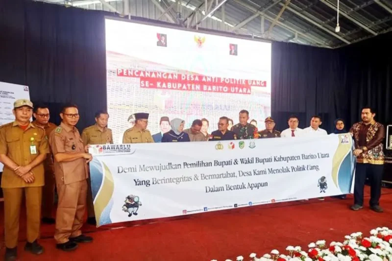 Ikrar netralitas para kepala desa dan lurah serta pencanangan desa anti politik uang se-Kabupaten Barito Utara.(abram/tegaklurus.net)