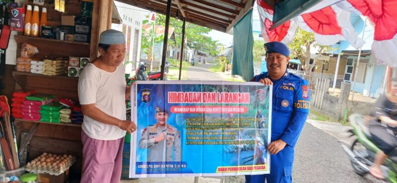 Ditpolairud Polda Kalteng mengimbau masyarakat pesisir tak menangkap ikan dengan meracun dan menyetrum di Kelurahan Pegatan Hulu, Kabupaten Katingan, 
Kamis, 4 September 2025 pagi.(ist/Ditpolairud Polda Kalteng)