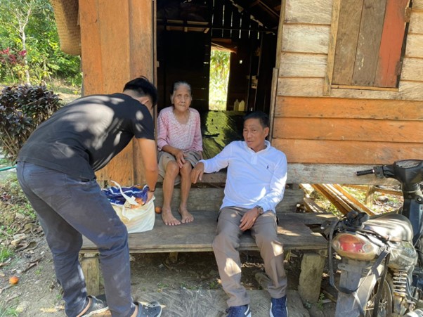 Bupati Murung Raya dan Istri Berbagi di Momen Hari Jadi ke-23