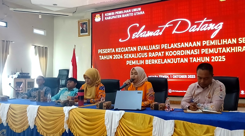 KPU Kabupaten Barito Utara, melaksanakan rapat evaluasi pelaksanaan pemilihan serentak 2024 dan PDPB di Aula Bapperida Muara Teweh, Senin, 1 Oktober 2025.(abram/tegaklurus.net)  