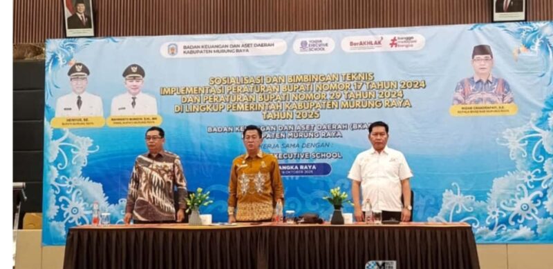 Pemkab Mura Sosialisasi dan Bimtek Implementasi atas Peraturan Bupati Nomor 17 Tahun 2024 tentang Kebijakan Akuntansi Pemerintah Daerah dan Peraturan Bupati Nomor 29 Tahun 2024 tentang Sistem dan Prosedur Pengelolaan Keuangan Daerah, di Alltrue Hotel Palangka Raya, Kamis (16/10/2025).