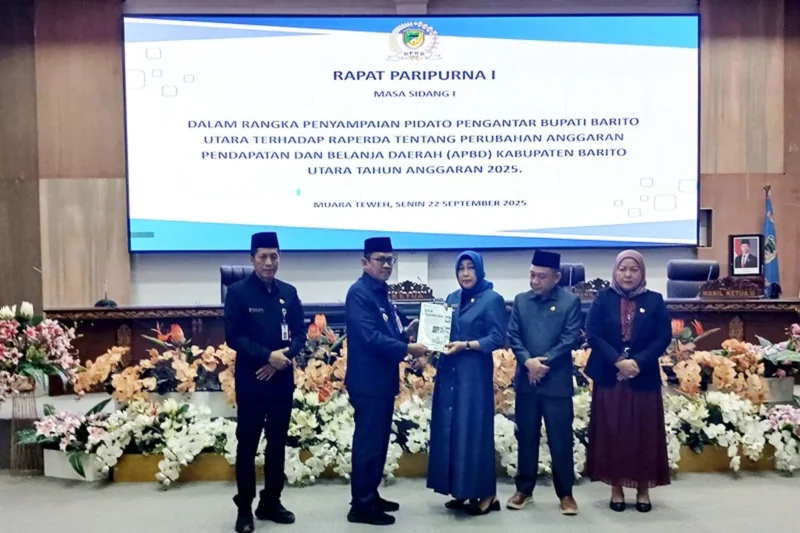 DPRD Kabupaten Barito Utara menggelar rapat paripurna penyampaian pidato pengantar Bupati Barito Utara terhadap Raperda Perubahan APBD Kabupaten Barito Utara Tahun Anggaran 2025, Senin, 22 September 2025.(ist/Setwan Barito Utara) 