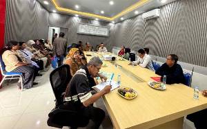 Pemkab Barito Utara melanjutkan proses pengadaan tanah untuk pelebaran jalan nasional yang melintasi Kelurahan Jingah hingga Desa Hajak, Kecamatan Teweh Baru, Sabtu, 16 Agustus 2025.(ist/Diskominfosandi Baroto Utara) 