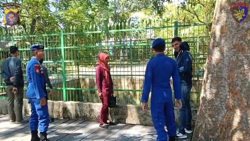 Personel Marnit Palangkaraya Ditpolairud Polda Kalteng, melaksanakan patroli dan pengamanan obyek wisata  Kum-Kum pesisir DAS Kahayan, Senin, 1 Desember 2025.(dok : Ditpolairud Polda Kalteng) 