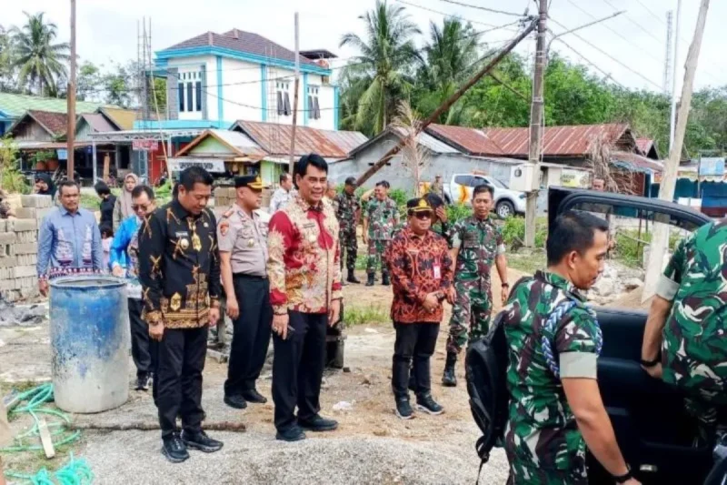 Bupati Barito Utara, Shalahuddin menyambut kunjungan Pangdam Tambun Bungai Mayor Jenderal (TNI) Zainul Arifin, Kamis, 4 Desember 2025.(Diskominfosandi)