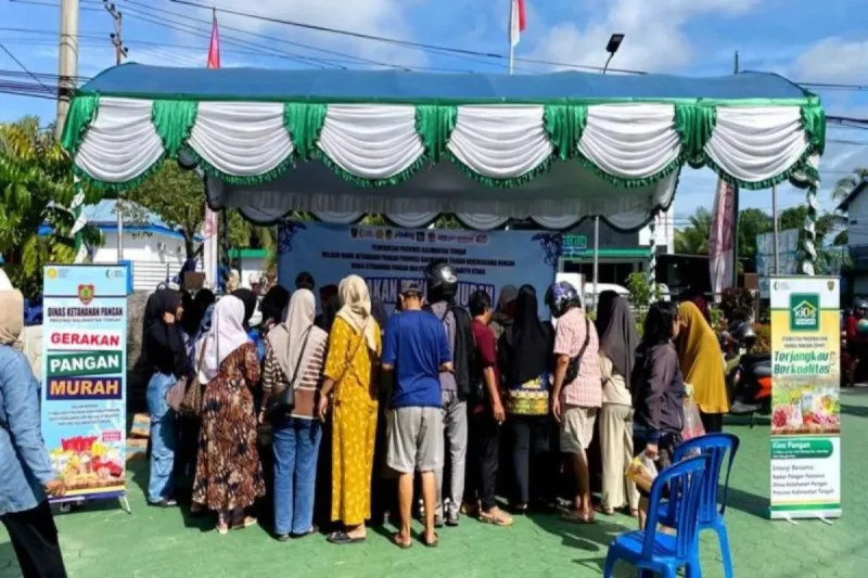 Pemkab Barito Utara, memperkuat melaksanakan Gerakan Pangan Murah (GPM) guna menjaga stabilitas pasokan dan harga pangan di daerah setempat menjelang akhir tahuntahun, Kamis, 27 Nobember 2025.(Diskinfosandi Barito Utara)