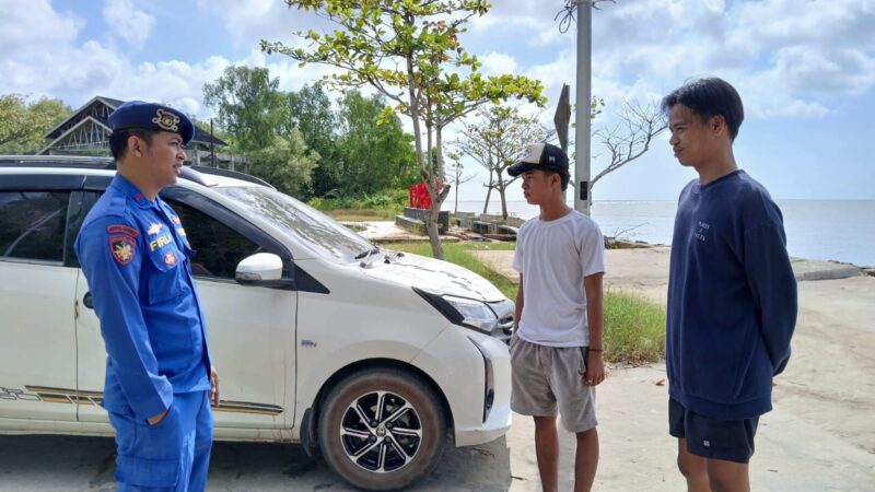 Personel Ditpolairud Polda Kalteng Mako Perwakilan DAS Jelai melaksanakan pengamanan (pam) di pantai 
