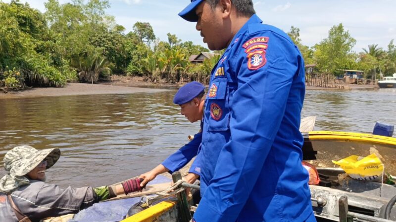 Personel Dirpolairud Polda Kalteng Kapal Polisi XVIII-2006, meningkatkan kegiatan sambang, patroli wilayah pesisir, dan tatap muka dengan warga di perairan Sungai Mentaya, Desa Bapangang Raya, Kabupaten Kotim, Sabtu, 31 Januari 2026.(ist/Ditpolairud Polda Kalteng)