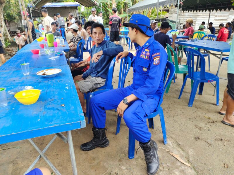 Ditpolairud Polda Kalteng Mako Perwakilan Palangkau Lama, melaksanakan patroli dialogis di sekitar Desa Palangkau Lama, Kabupaten Kapuas, Selasa, 10 Februari 2026.(ist/Ditpolairud Polda Kalteng)