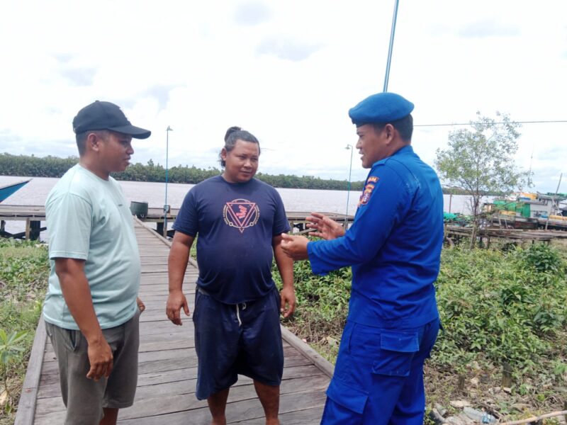 Mako Perwakilan Pendulangan Ditpolairud Polda Kalteng melaksanakan Polmas di bantaran DAS Arut Desa Tanjung Putri, Kabupaten Kotawaringin Barat, Kamis, 12 Februari 2026 pagi.(foto : Ditpolairud Polda Kalteng)