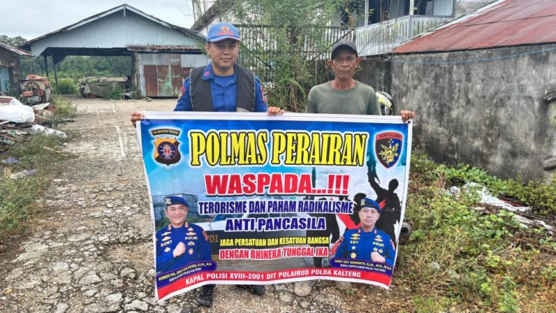 Personel Ditpolairud Polda Kalteng melaksanakan sambang ke masyarakat DAS Barito, sekaligus mengingatkan tentang bahaya  terorisme dan radikalisme, Jumat, 20 Februari 2026.(foto : Ditpolairud Polda Kalteng) 