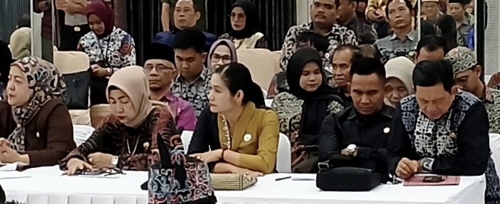 Legislator Kabupaten Barito Utara/Fraksi PDI-P Naruk Saritani bersama rekan-rekannya menghadiri Musrenbang RKPD tahun 2027 Barito Utara di Muara Teweh, Kamis, 5 Maret 2026.(Foto Tegaklurus.net/Hersan)  
