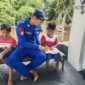 Lewat program Pondok Baca, Ditpolairud Polda Kalteng tak hanya menjaga keamanan perairan, tetapi juga menebarkan cahaya literasi bagi anak-anak dan masyarakat pesisir, Jumat, 12 Juni 2026.(Foto Ditpolairud Polda Kalteng)