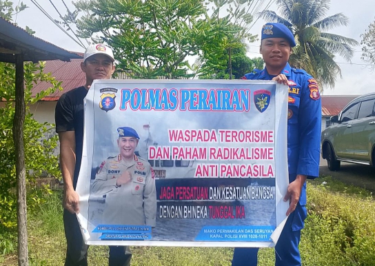 Anggota Ditpolairud Polda Kalteng di DAS Seruyan melaksanakan sambang ke masyarakat sekitar untuk mengimbau dan mengedukasi tentang bahaya  terorisme dan  radikalisme anti Pancasila, Sabtu, 27 Juni 2026.(IST Ditpolairud Polda Kalteng) 