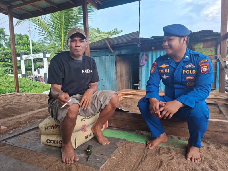 Ditpolairud Polda Kalteng Marnit Muara Teweh mengajak masyarakat pesisir DAS Barito memerangi narkoba, Senin, 29 Juni 2026.(Foto : Marnit Muara Teweh Ditpolairud Polda Kalteng) 