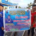 Anggota Ditpolairud Polda Kalteng bertugas di DAS Seruyan, mendatangi beberapa titik strategis untuk mengimbau kepada masyarakat tidak membuang sampah ke sungai, Kamis, 2 Juni 2026.(IST Ditpolairud Polda Kalteng)