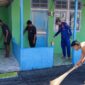 Melaksanakan gerakan Indonesia ASRI, personel Polairud Polda Kalteng Mako Perwakilan DAS Jelai bersama warga menggelar aksi gotong royong membersihkan Mushola Hidayatullah di Kecamatan Jelai, Kabupaten Sukamara, Jumat, 10 Juli 2026.(Foto/Ditpolairud Polda Kalteng Mako Perwakilan DAS Jelai)  