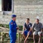 Anggota Ditpolairud Polda Kalteng Markas Unit (Marnit) Muara Teweh mengajak masyarakat pesisir DAS Barito mencegah dan memerangi peredaran gelap narkoba, Minggu, 19 Juli 2026.(Foto/Marnit Muara Teweh Ditpolairud Polda Kalteng)