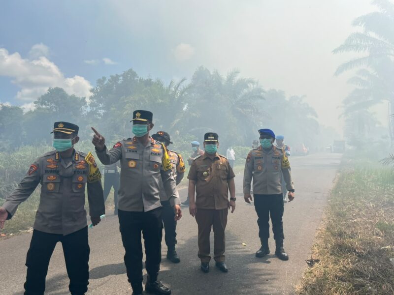 Kapolda Kalimantan Tengah, Irjen Pol Iwan Kurniawan, melaksanakan kunjungan kerja ke Kabupaten Kotawaringin Timur untuk mengecek langsung lokasi terdampak karhutla serta Posko Satgas Penanggulangan Karhutla, Selasa, 4 Agustus 2026.(Foto/Ditpolairud Polda Kalteng)