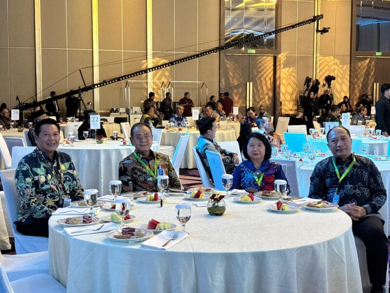 Wakil Bupati Barito Utara Felix SY. Tingan menghadiri pemkab dalam acara Apresiasi Pemerintah Daerah Berprestasi Regional Kalimantan Batch II di Balikpapan, Kalimantan Timur, Kamis, 3 September 2026 malam.(Foto/Diskominfosandi Kabupaten Barito Utara)