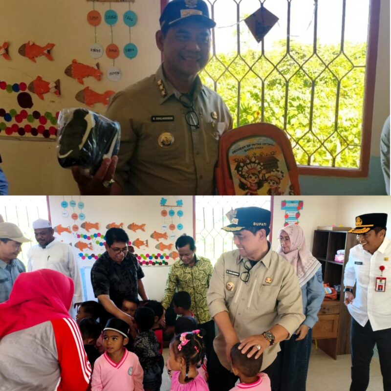 Bupati Barito Utara Shalahuddin didampingi Sekda Muhlis, menyerahkan bantuan Program SIP Pintar kepada murid TK dan PAUD Permata Bunda Mampuak II, Kecamatan Teweh Timur, Jumat, 17 Juli 2026.(Foto/IST)
