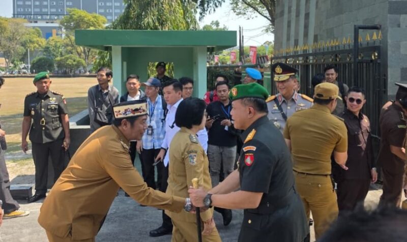Wakil Bupati Barito Utara Felix SY. Tingan menghadiri Upacara dan Syukuran HUT ke-1 Kodam XXII/Tambun Bungai di Lapangan Upacara Makodam XXII/Tambun Bungai, Palangkaraya, Senin, 10 Agustus 2026.(Foto/Diskominfosandi Barito Utara)
