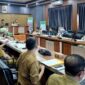 Bupati Shalahuddin memimpin rakor berkaitan dengan penyelesaian batas Desa Mea dan Desa Tongka yang digelar di Aula Setda Barito Utara lantai I di Muara Teweh, Senin, 14 September 2026.(Foto/Prokopim Setda Barito Utara)
